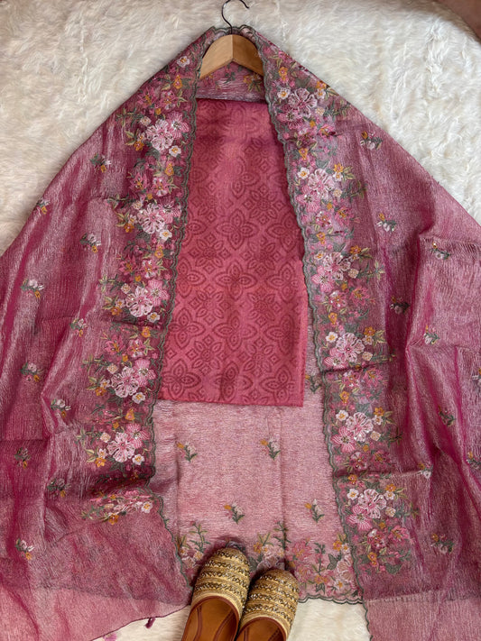 Tissue jacquard fabric with self weaving all over.