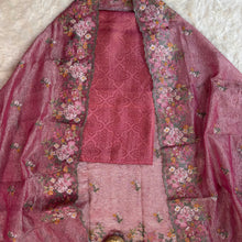 Tissue jacquard fabric with self weaving all over.