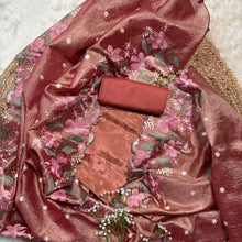 Soft Pink Suit Set – For a Graceful Look