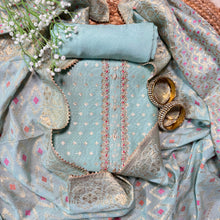 Green Chanderi Zari Booti Suit Set.