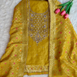 The Grace of Banarasi, The Charm of Chanderi